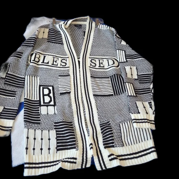 #54 - Forever 21 "Blessed" Men's B & W Cardigan Patterned Sweater. Size Medium - Picture 2 of 6